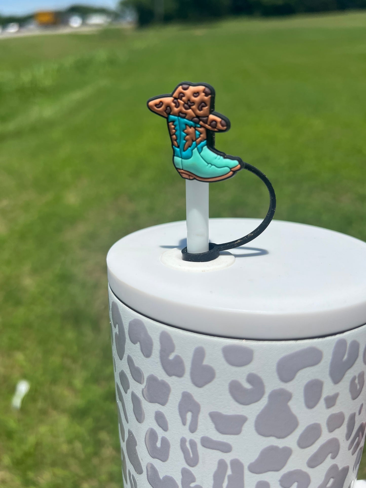 Straw Topper - Blue / Brown Boot