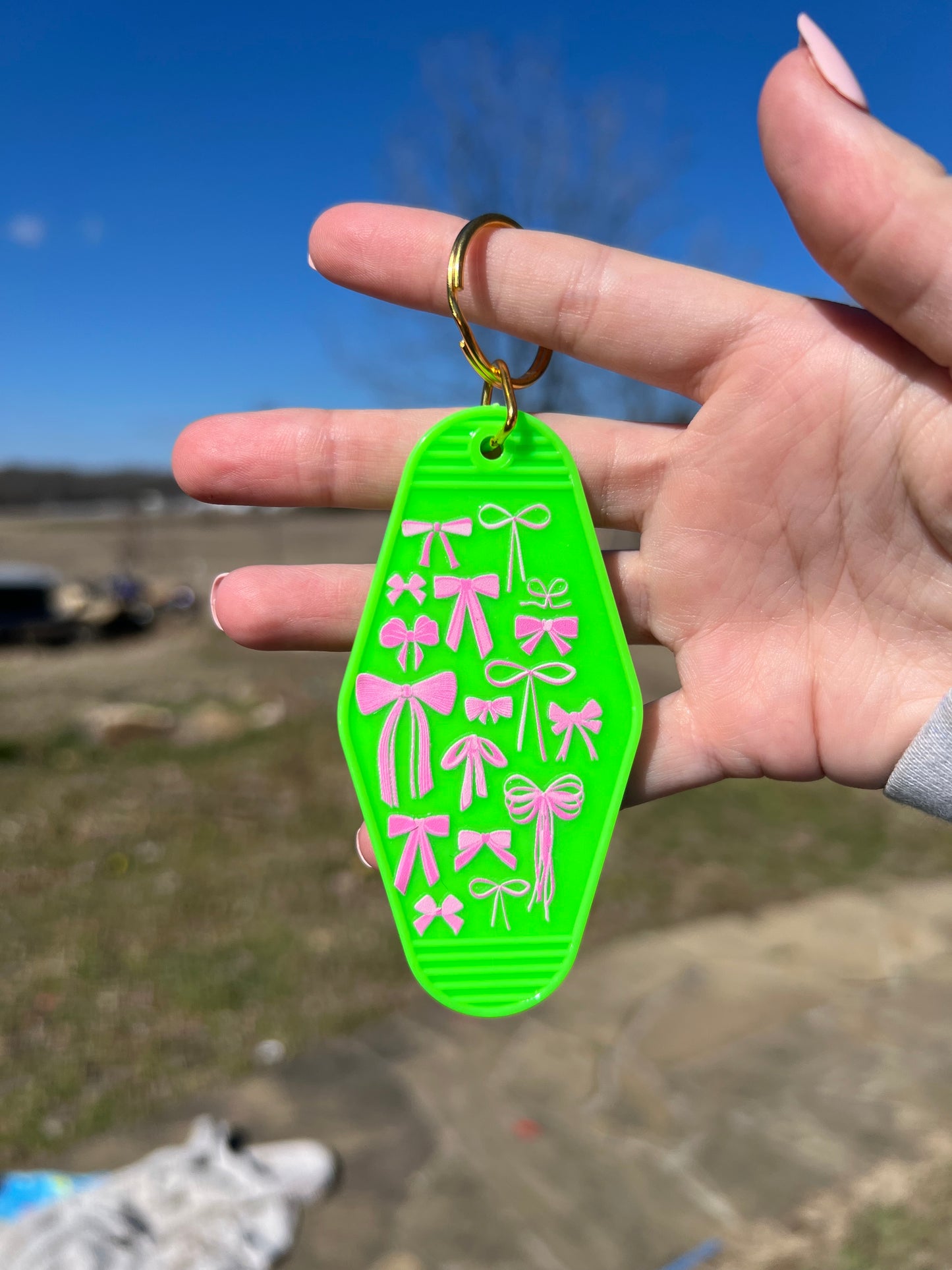 Bows Motel Keychain