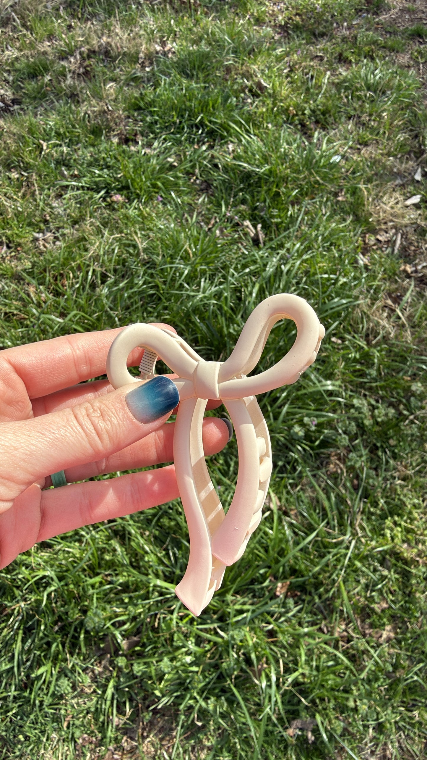 Tan Bow Claw Clips