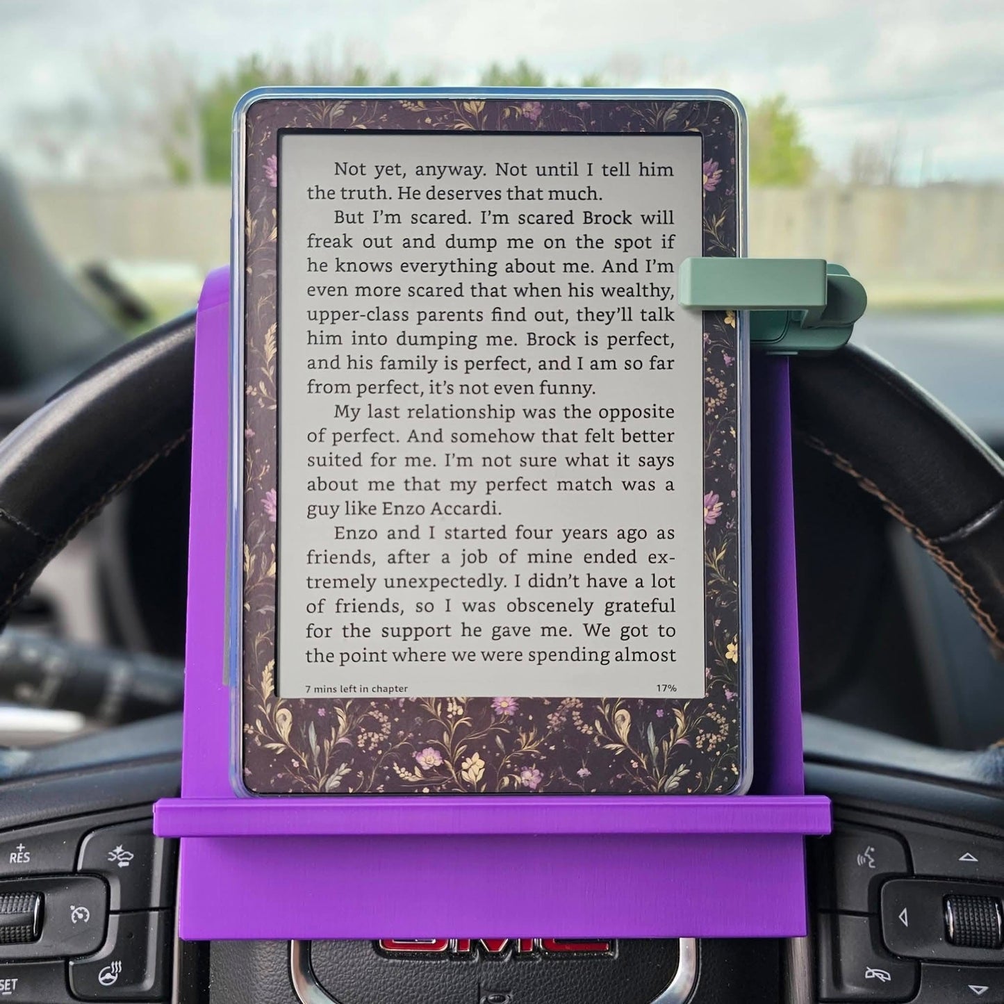 E-Reader Steering Wheel Holder