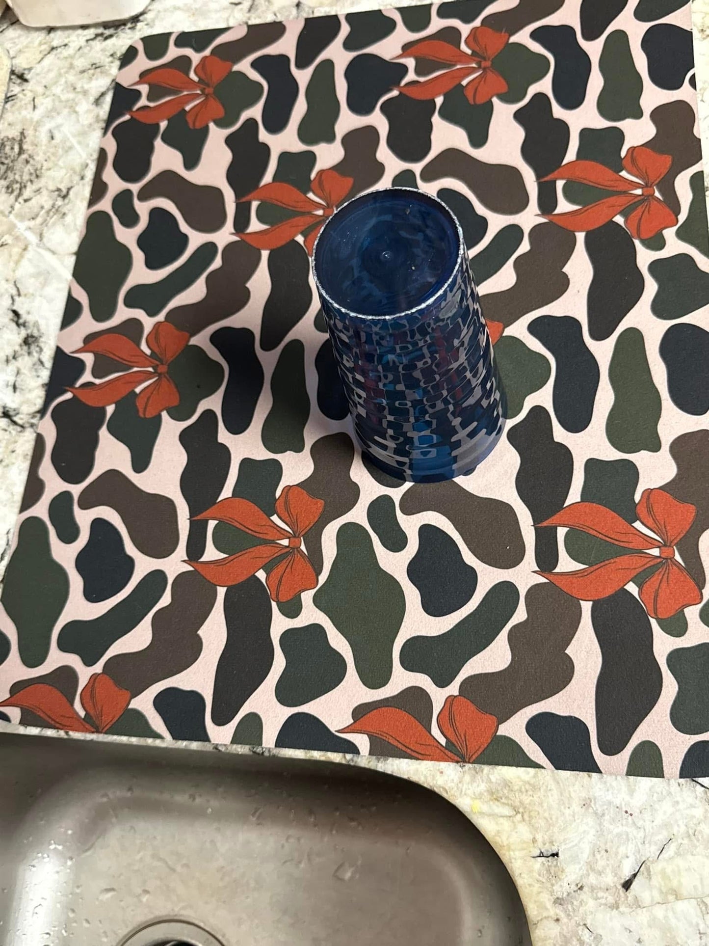 Dish Mat - Camo with Bows