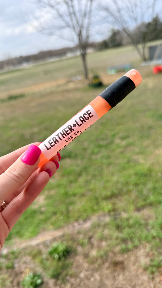 Room / Car Sprays - Leather & Lace * colors come random *