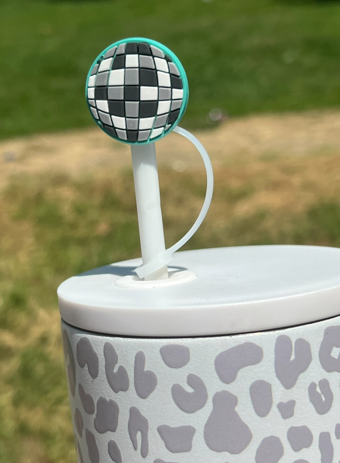 Straw Topper - Green Background Checkered