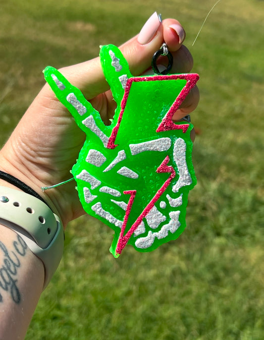 Lightening Peace Skellie Freshie