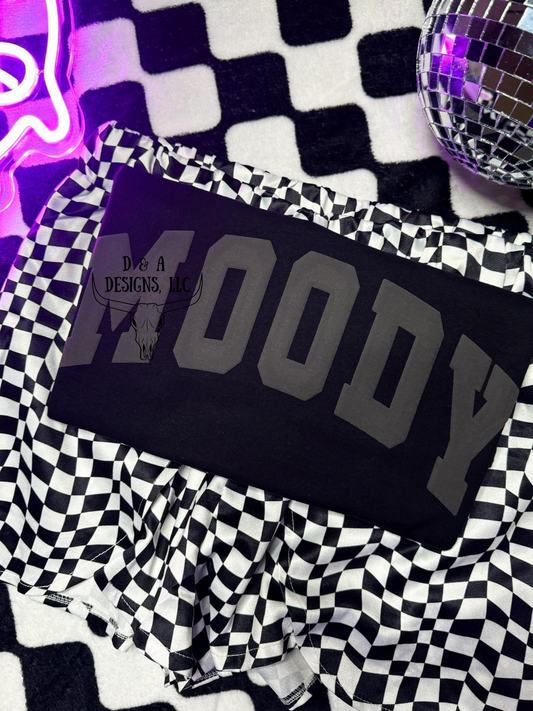 Moody in Puff TEE
